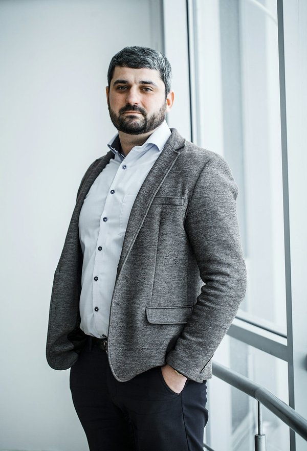 Comment les entreprises de services peuvent-elles utiliser les données pour améliorer la satisfaction client?